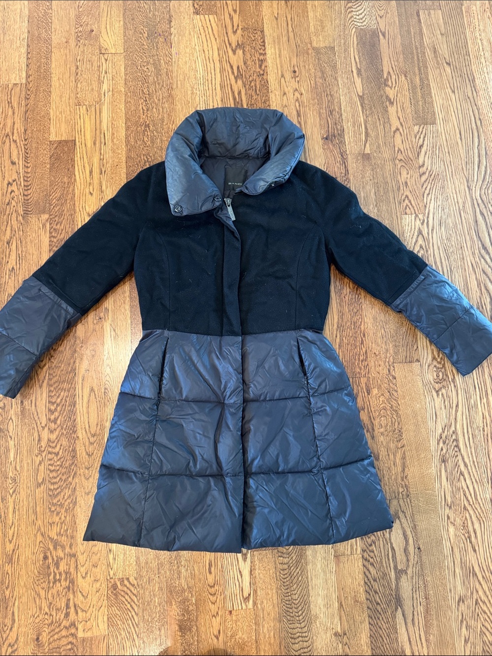 Sand Women’s Black Mixed-Media Puffer Coat Size XS